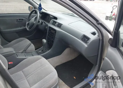 2001 Toyota Camry Le из США, поврежденный, VIN 4T1BG22K11U766954